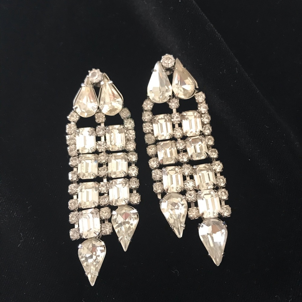 Rhinestone drop earrings